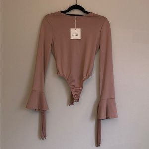 Misguided tie cuff flared sleeve bodysuit